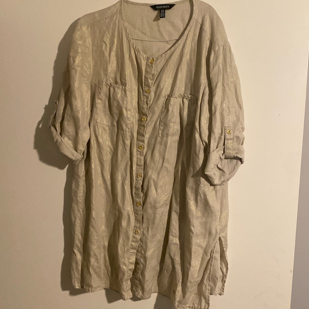 Ellen Tracy Linen Top.   Size XL.  Wore it as a beach cover up.